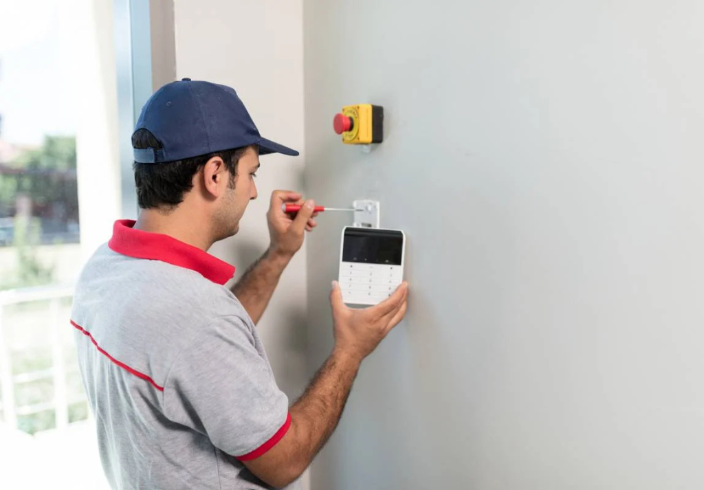 Complete Buyer’s Guide to Home Monitoring Systems for Residential Security